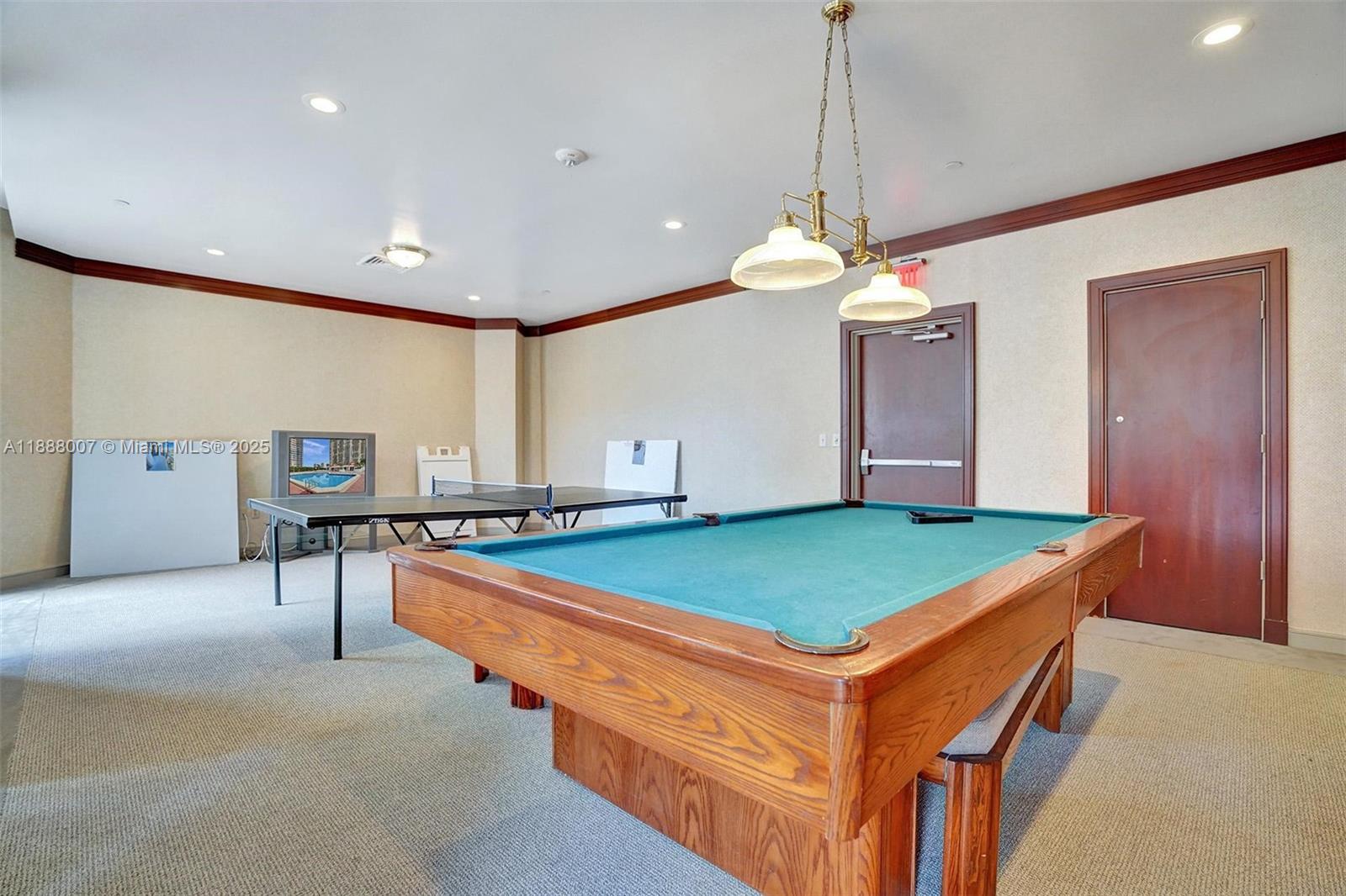 Aventura, Florida, 33180, United States, 2 Bedrooms Bedrooms, ,2 BathroomsBathrooms,Residential,For Sale,1954501