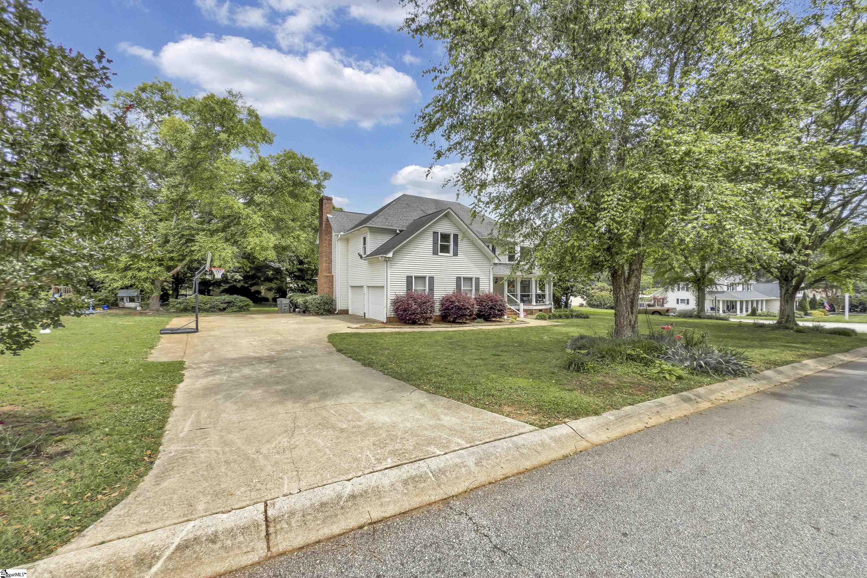 Greenville, South Carolina, 29615, United States, 3 Bedrooms Bedrooms, ,3 BathroomsBathrooms,Residential,For Sale,1836698