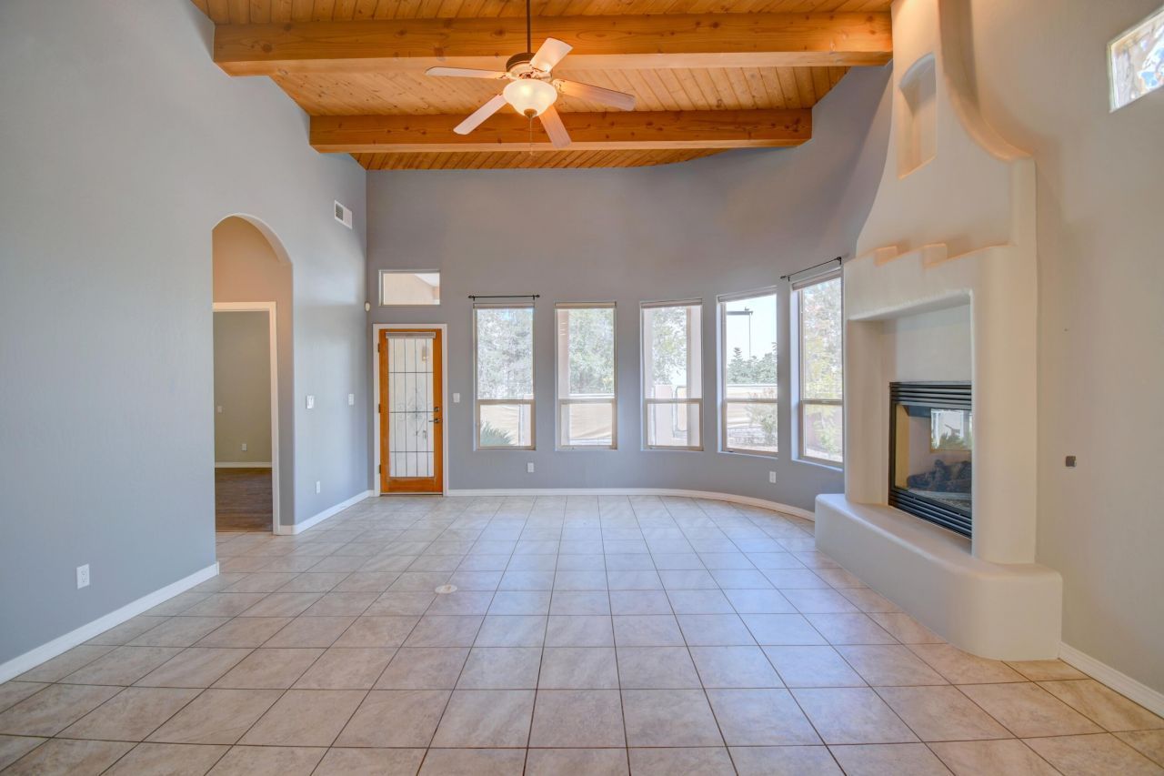 Albuquerque, New Mexico, 87122, United States, 3 Bedrooms Bedrooms, ,2 BathroomsBathrooms,Residential,For Sale,1971329