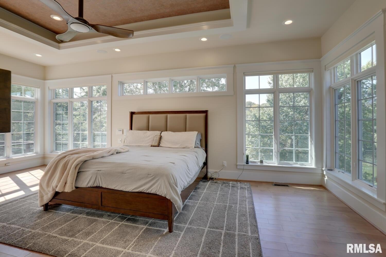 Macomb, Illinois, 61455, United States, 6 Bedrooms Bedrooms, ,5 BathroomsBathrooms,Residential,For Sale,1982236