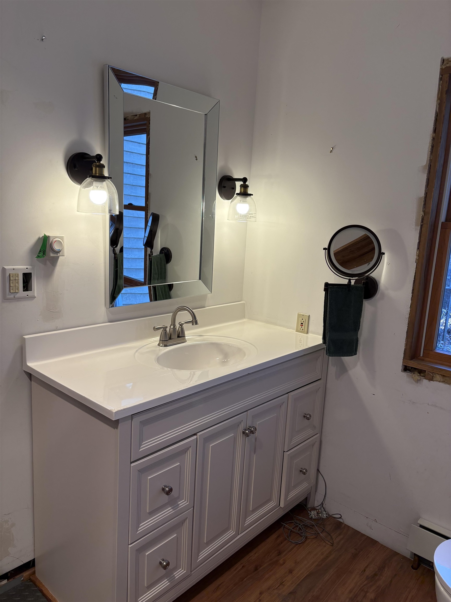 Winchester, New Hampshire, 03470, United States, 3 Bedrooms Bedrooms, ,2 BathroomsBathrooms,Residential,For Sale,2001940