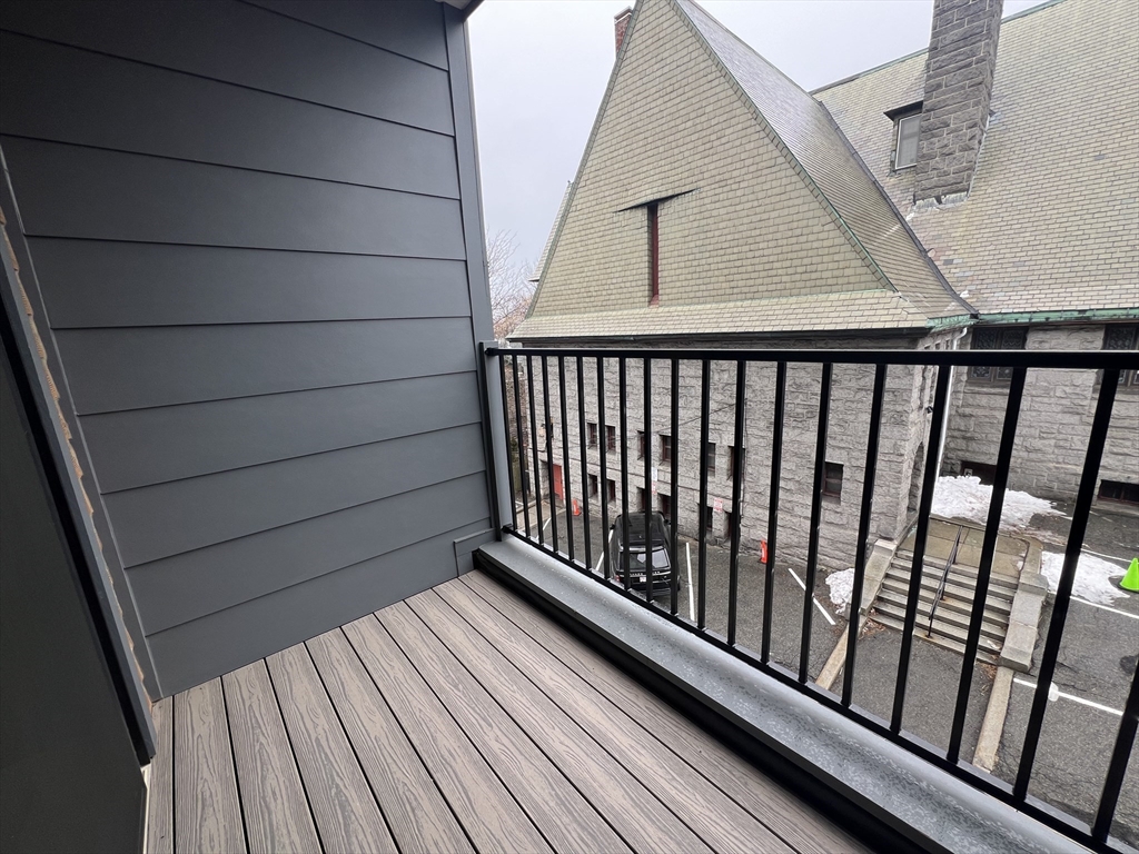 Somerville, Massachusetts, 02143, United States, 2 Bedrooms Bedrooms, ,2 BathroomsBathrooms,Residential,For Sale,1938695