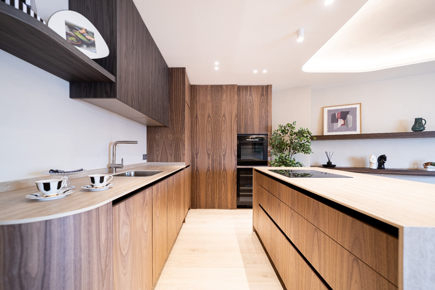  Newly renovated flat, 7th floor exterior, south-facing - 物件實景
