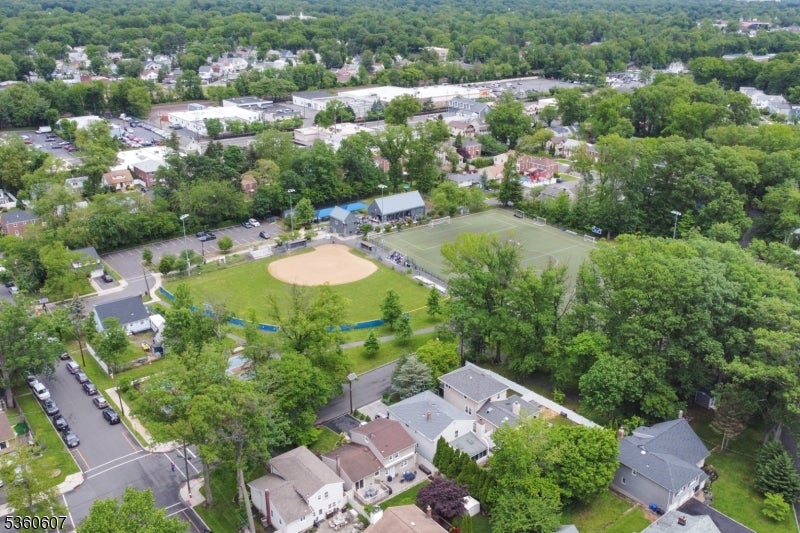 Garwood Boro, New Jersey, 07027, United States, 5 Bedrooms Bedrooms, ,4 BathroomsBathrooms,Residential,For Sale,1835599