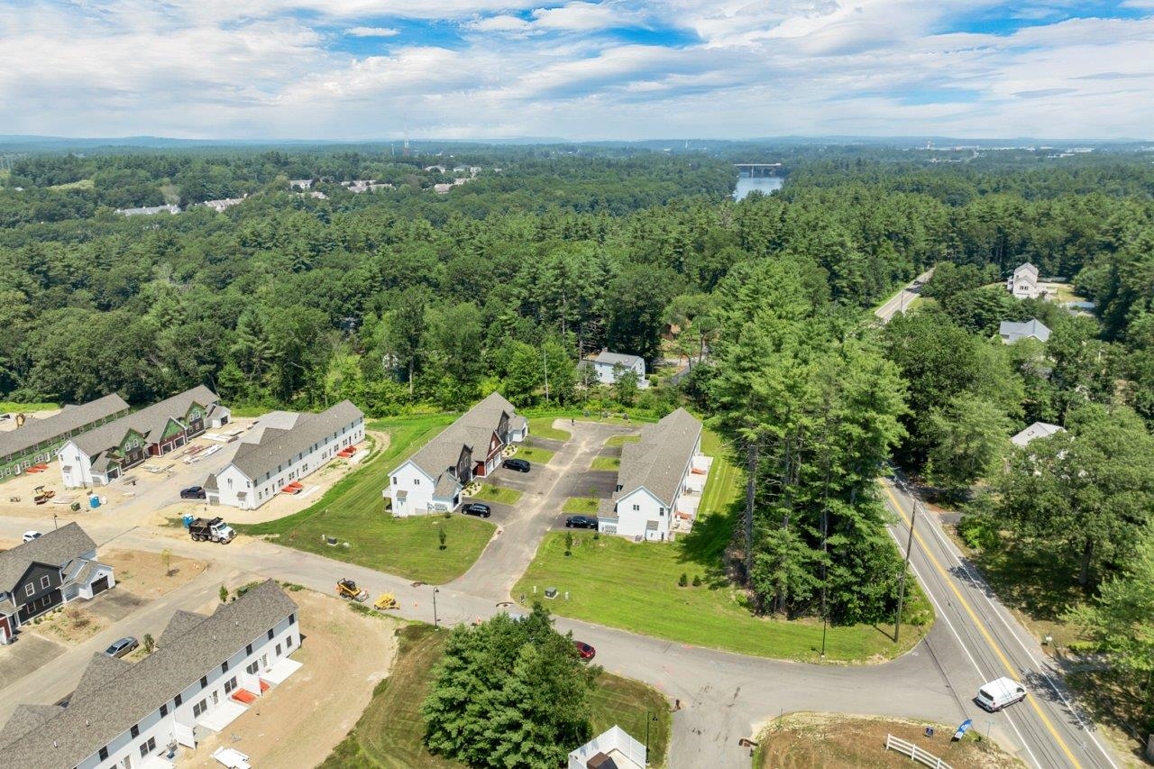 Litchfield, New Hampshire, 03052, United States, 3 Bedrooms Bedrooms, ,2 BathroomsBathrooms,Residential,For Sale,1860040