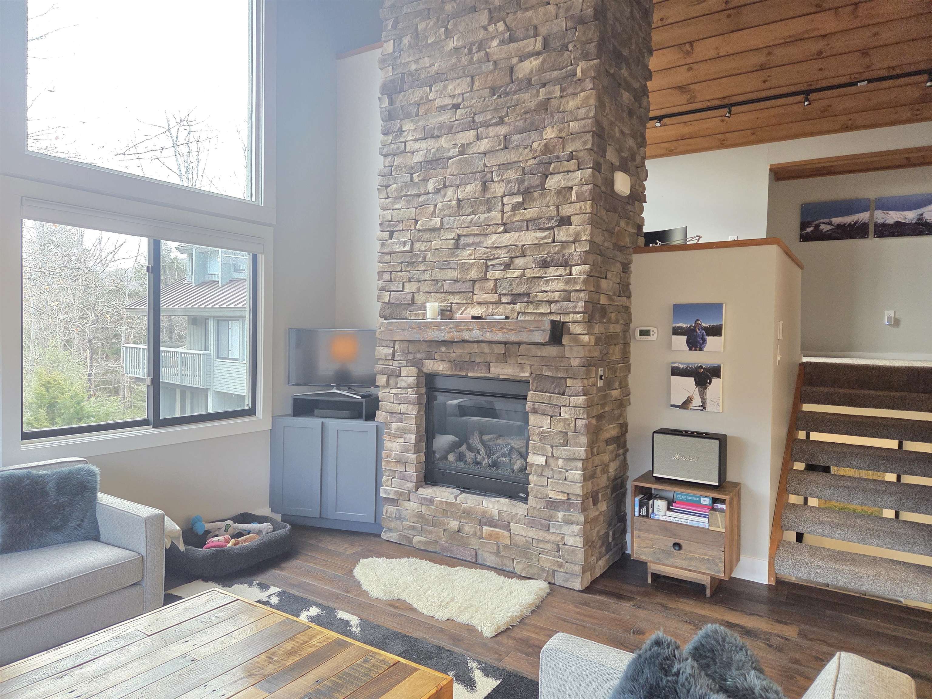 Lincoln, New Hampshire, 03251, United States, 3 Bedrooms Bedrooms, ,2 BathroomsBathrooms,Residential,For Sale,1987969