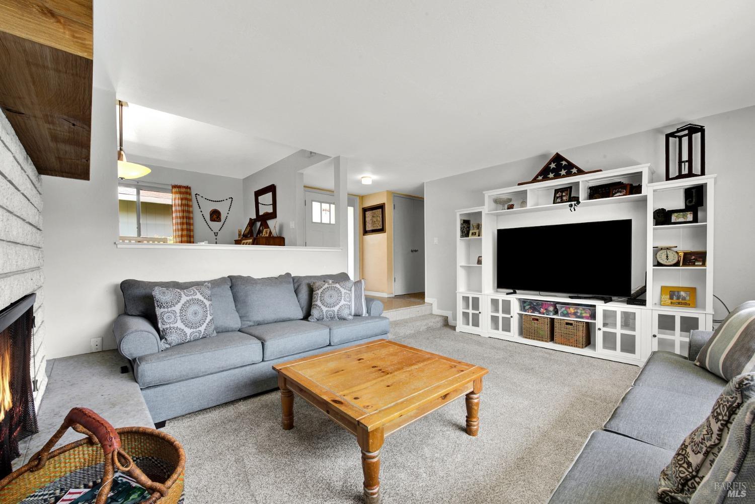 Dixon, California, 95620, United States, 3 Bedrooms Bedrooms, ,2 BathroomsBathrooms,Residential,For Sale,1943662
