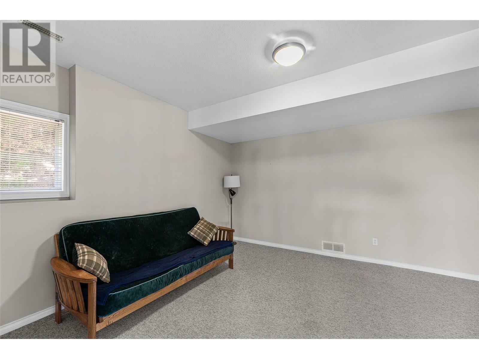 KELOWNA, British Columbia, V1V 1W2, CA, 4 Bedrooms Bedrooms, ,3 BathroomsBathrooms,Residential,For Sale,1882323