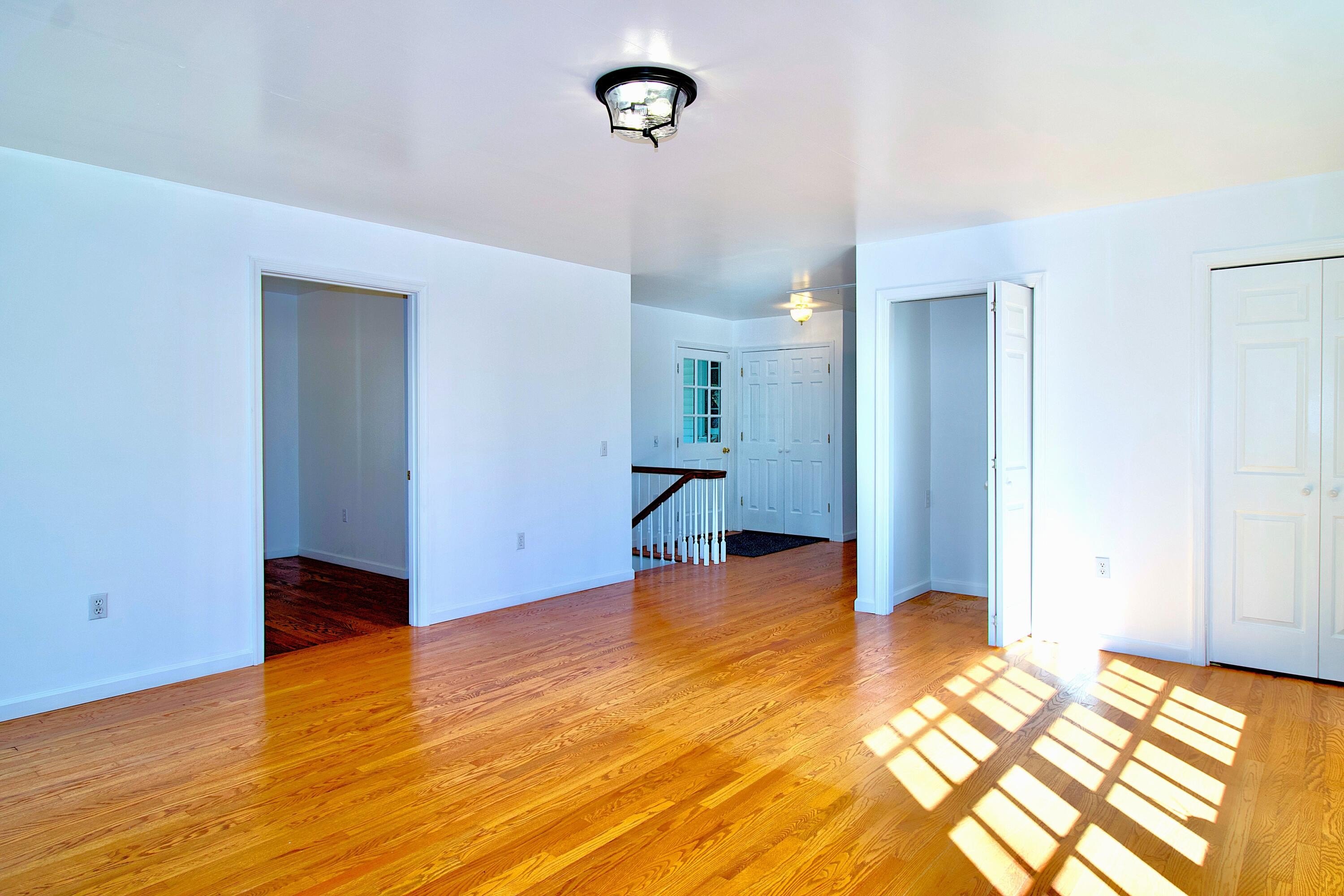 Alderson, West Virginia, 24910, United States, 3 Bedrooms Bedrooms, ,4 BathroomsBathrooms,Residential,For Sale,1751308