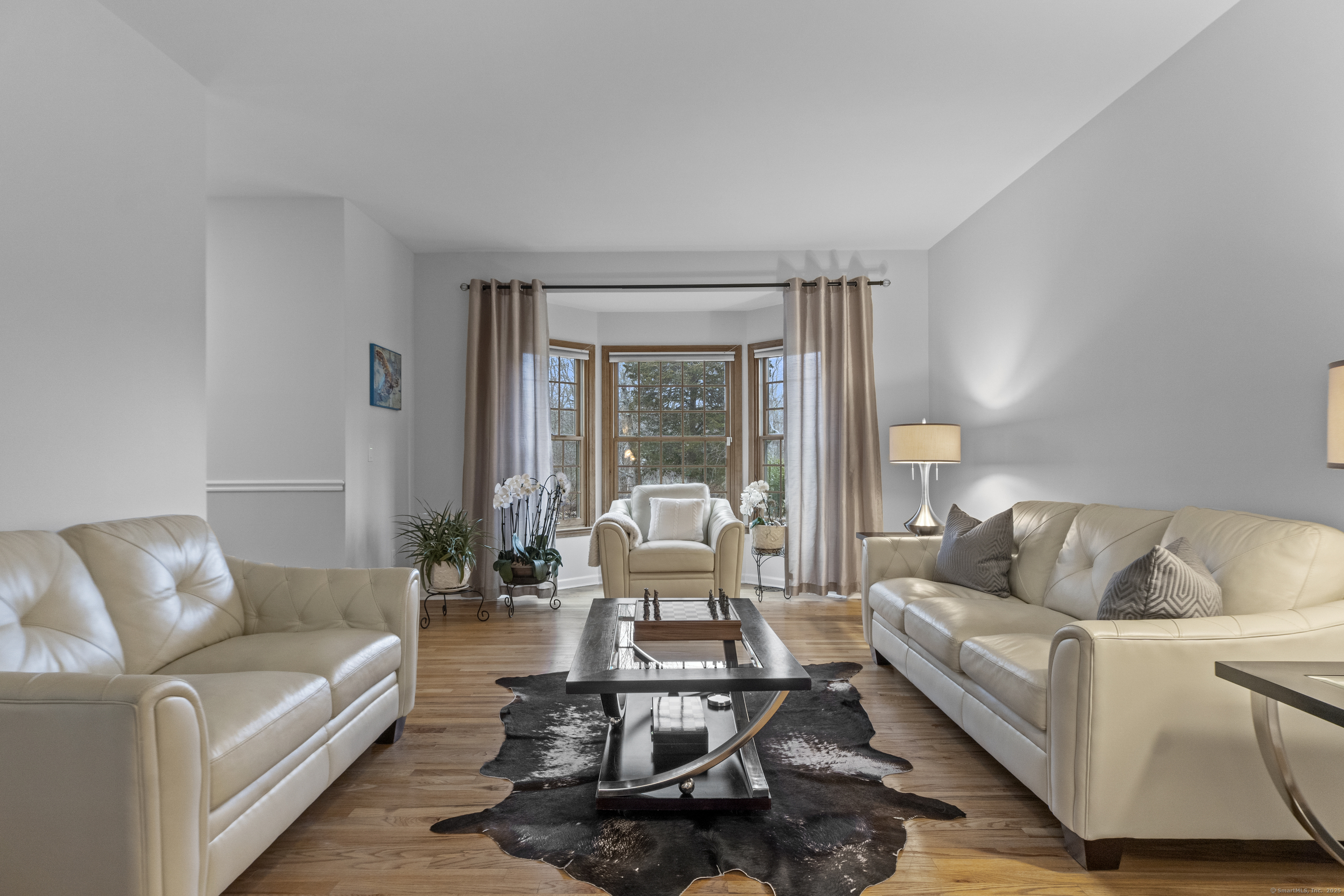 Monroe, Connecticut, 06468, United States, 5 Bedrooms Bedrooms, ,4 BathroomsBathrooms,Residential,For Sale,1744682