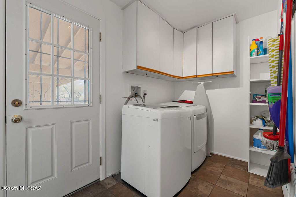 Tucson, Arizona, 85750, United States, 4 Bedrooms Bedrooms, ,3 BathroomsBathrooms,Residential,For Sale,1818132