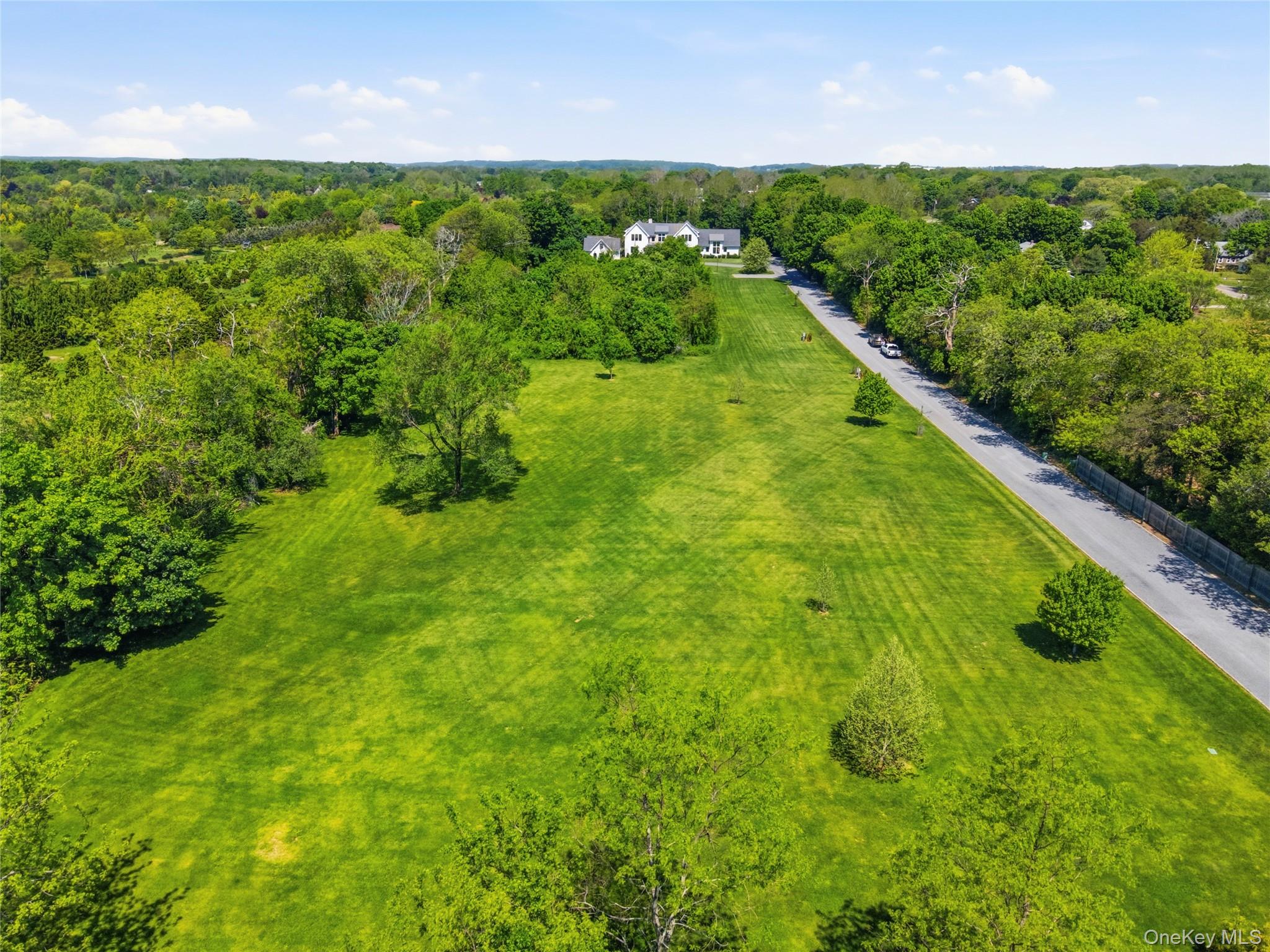  704 Hubbard Avenue, Aquebogue, NY, 11901 - 物件實景