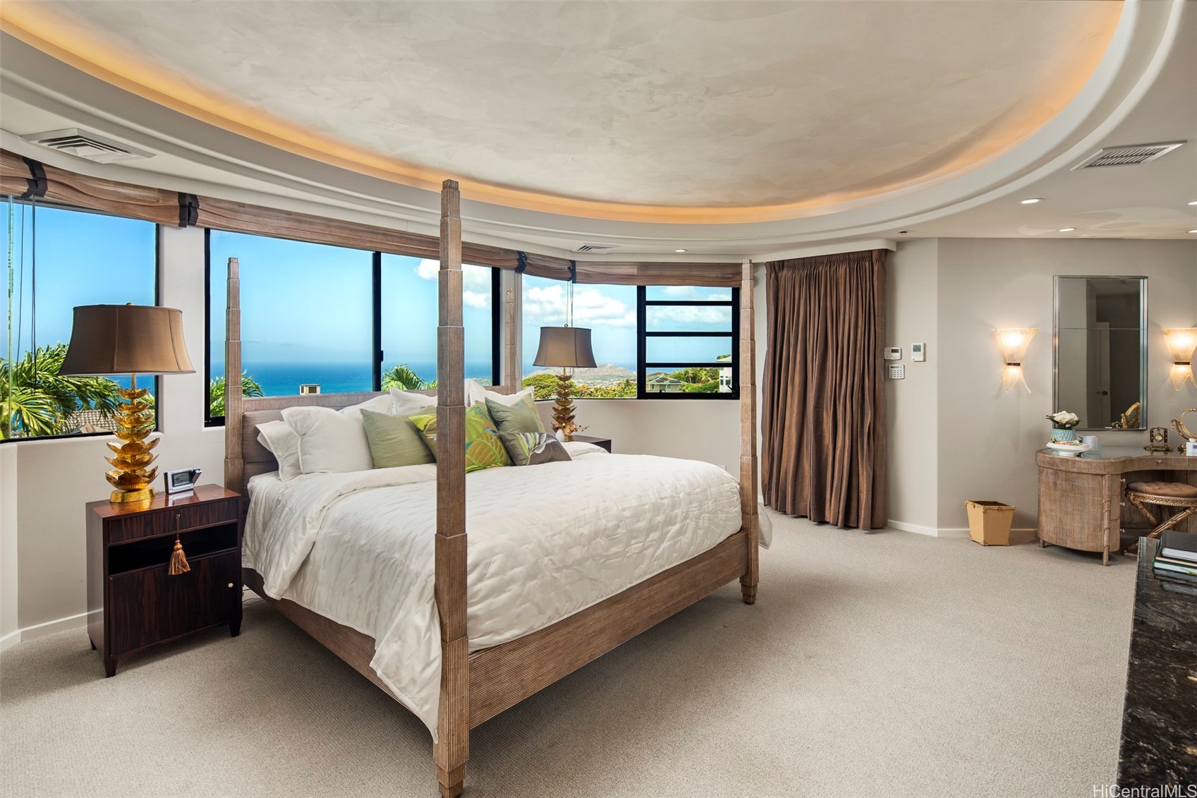 Honolulu, Hawaii, 96821, United States, 4 Bedrooms Bedrooms, ,5 BathroomsBathrooms,Residential,For Sale,1947061