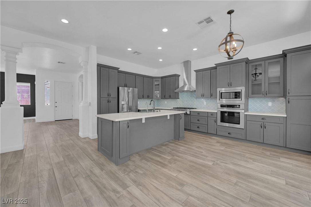 Henderson, Nevada, 89052, United States, 5 Bedrooms Bedrooms, ,2 BathroomsBathrooms,Residential,For Sale,1897207
