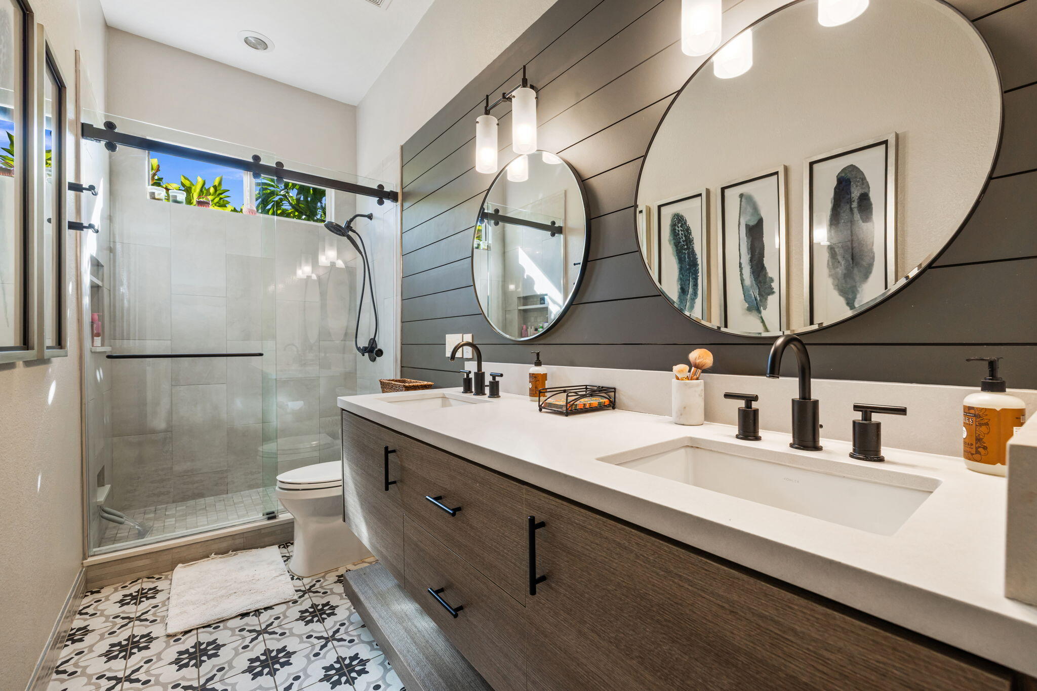 La Quinta, California, 92253, United States, 5 Bedrooms Bedrooms, ,3 BathroomsBathrooms,Residential,For Sale,1998389