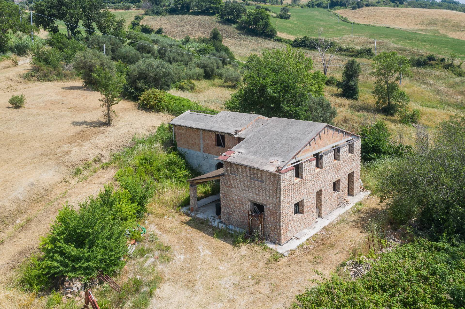 Montelabbate, Pesaro e Urbino, 61025, IT, 4 Bedrooms Bedrooms, ,3 BathroomsBathrooms,Residential,For Sale,1876192