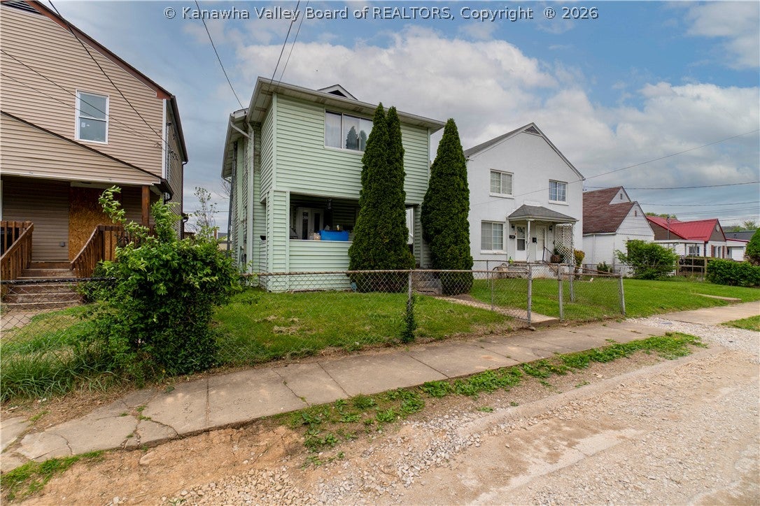 18th St, Dunbar, WV 25064