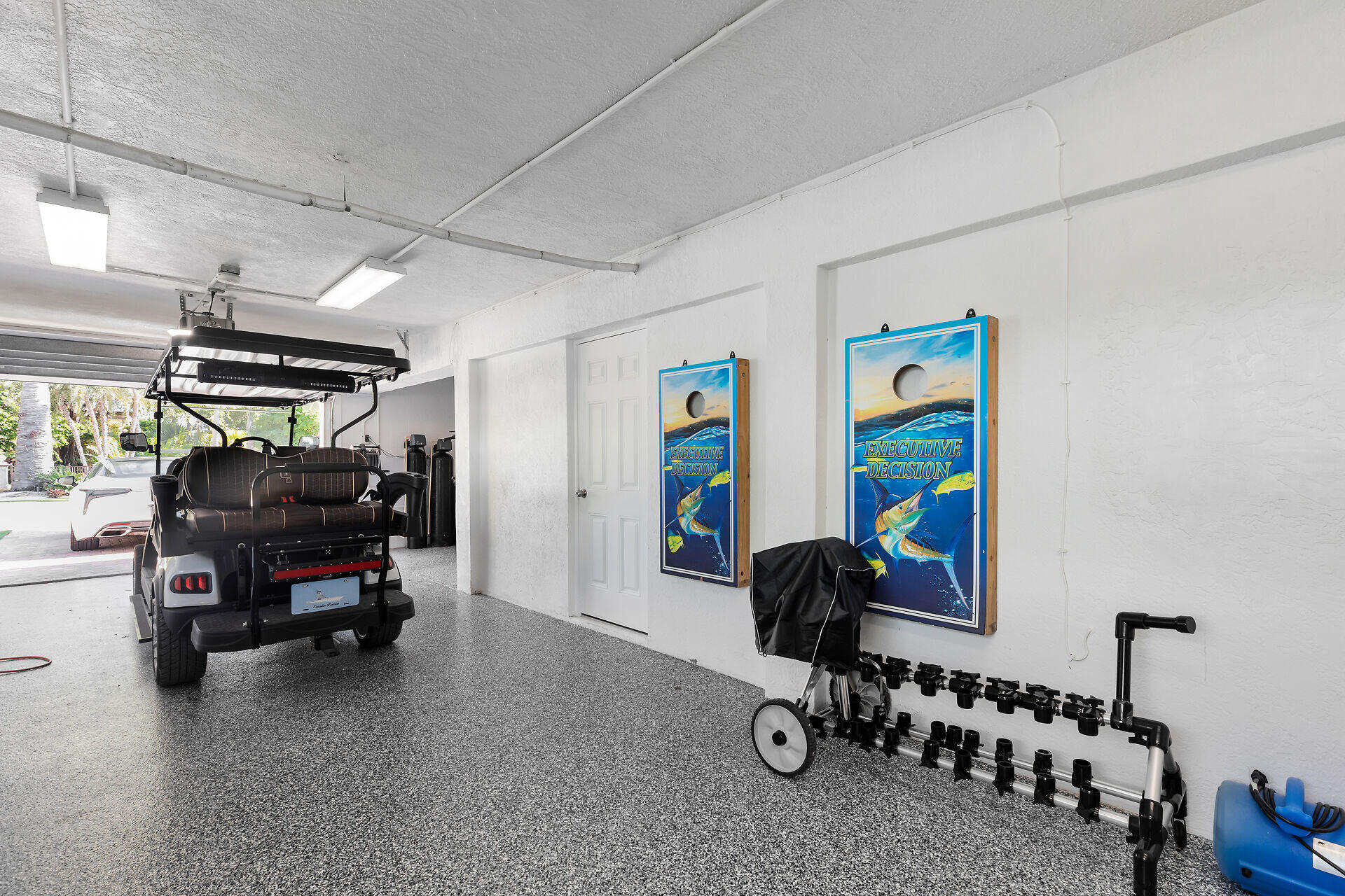 Duck, Florida, 33050, United States, 3 Bedrooms Bedrooms, ,3 BathroomsBathrooms,Residential,For Sale,1998435