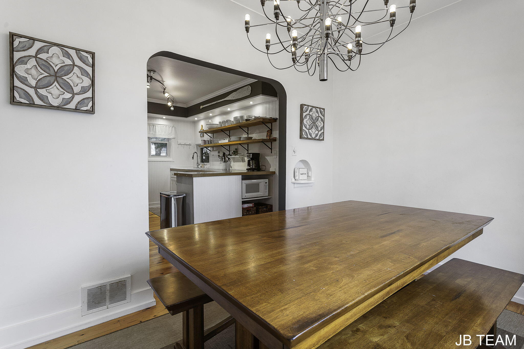 Holland, Michigan, 49423, United States, 3 Bedrooms Bedrooms, ,2 BathroomsBathrooms,Residential,For Sale,1827568
