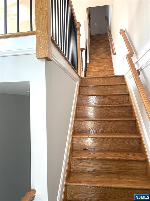 Secaucus, New Jersey, 07094, United States, 3 Bedrooms Bedrooms, ,4 BathroomsBathrooms,Residential,For Sale,1979983