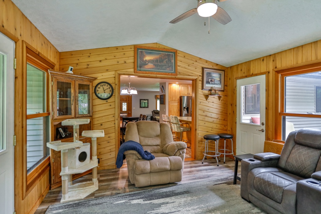 Wausau, Wisconsin, 54401, United States, 3 Bedrooms Bedrooms, ,3 BathroomsBathrooms,Residential,For Sale,1874102