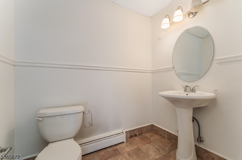 Bridgewater Twp., New Jersey, 08807, United States, 4 Bedrooms Bedrooms, ,3 BathroomsBathrooms,Residential,For Sale,1867393