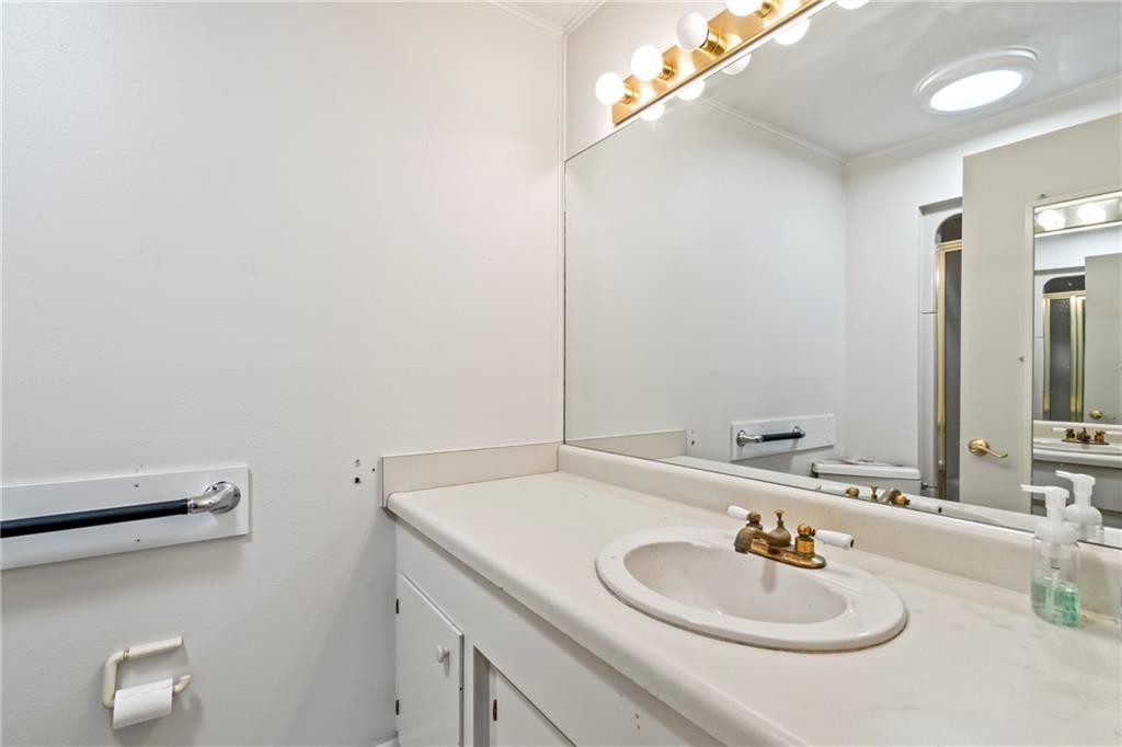 Siloam Springs, Arkansas, 72761, United States, 5 Bedrooms Bedrooms, ,3 BathroomsBathrooms,Residential,For Sale,1984286