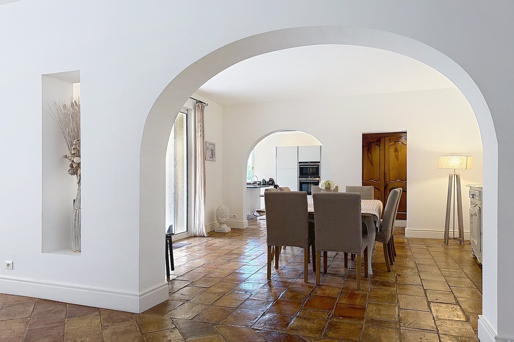  Elegant property with swimming pool and landscaped garden near Uzès - 物件實景