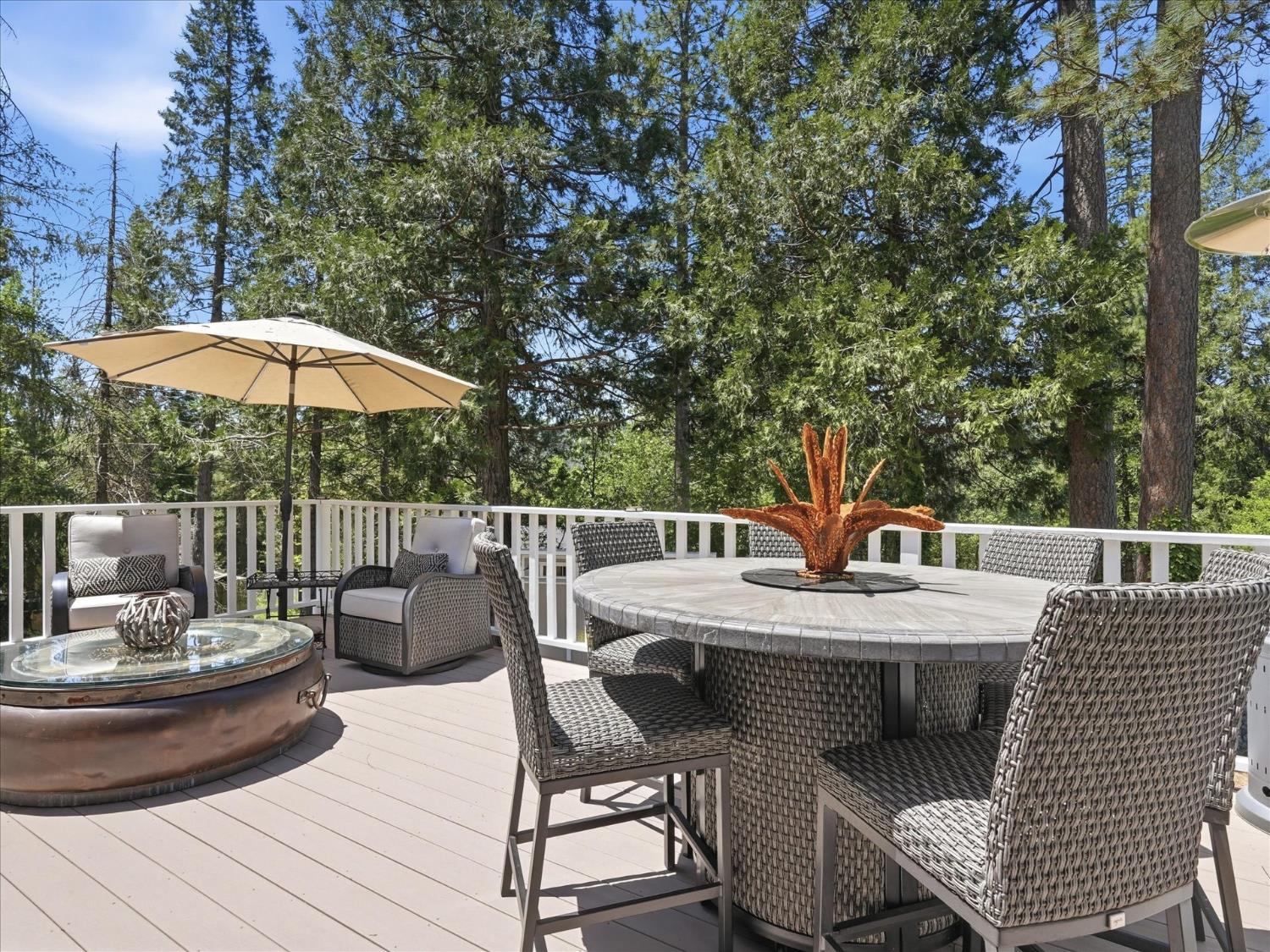 Bass Lake, California, 93604, United States, 3 Bedrooms Bedrooms, ,3 BathroomsBathrooms,Residential,For Sale,2049095