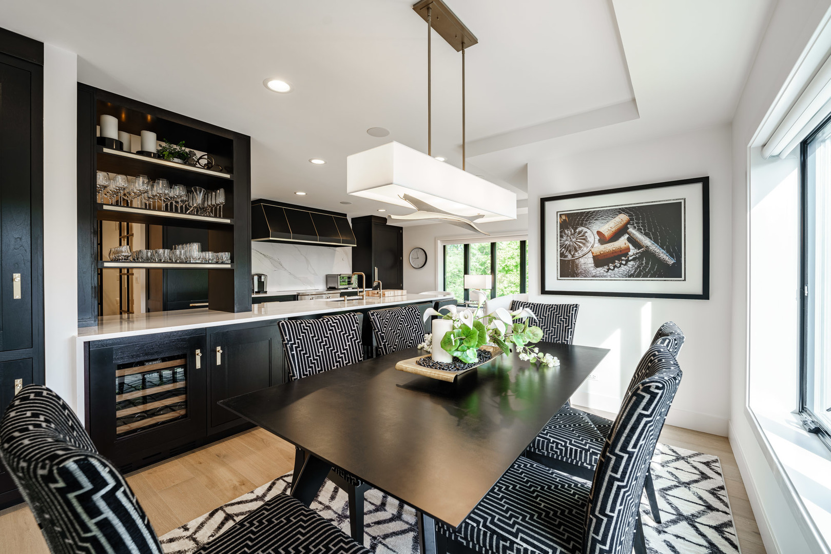 Oak Brook, Illinois, 60523, United States, 2 Bedrooms Bedrooms, ,2 BathroomsBathrooms,Residential,For Sale,1927231