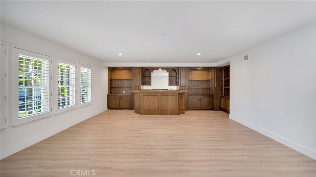 Lake Forest, California, 92630, United States, 4 Bedrooms Bedrooms, ,3 BathroomsBathrooms,Residential,For Sale,1987974