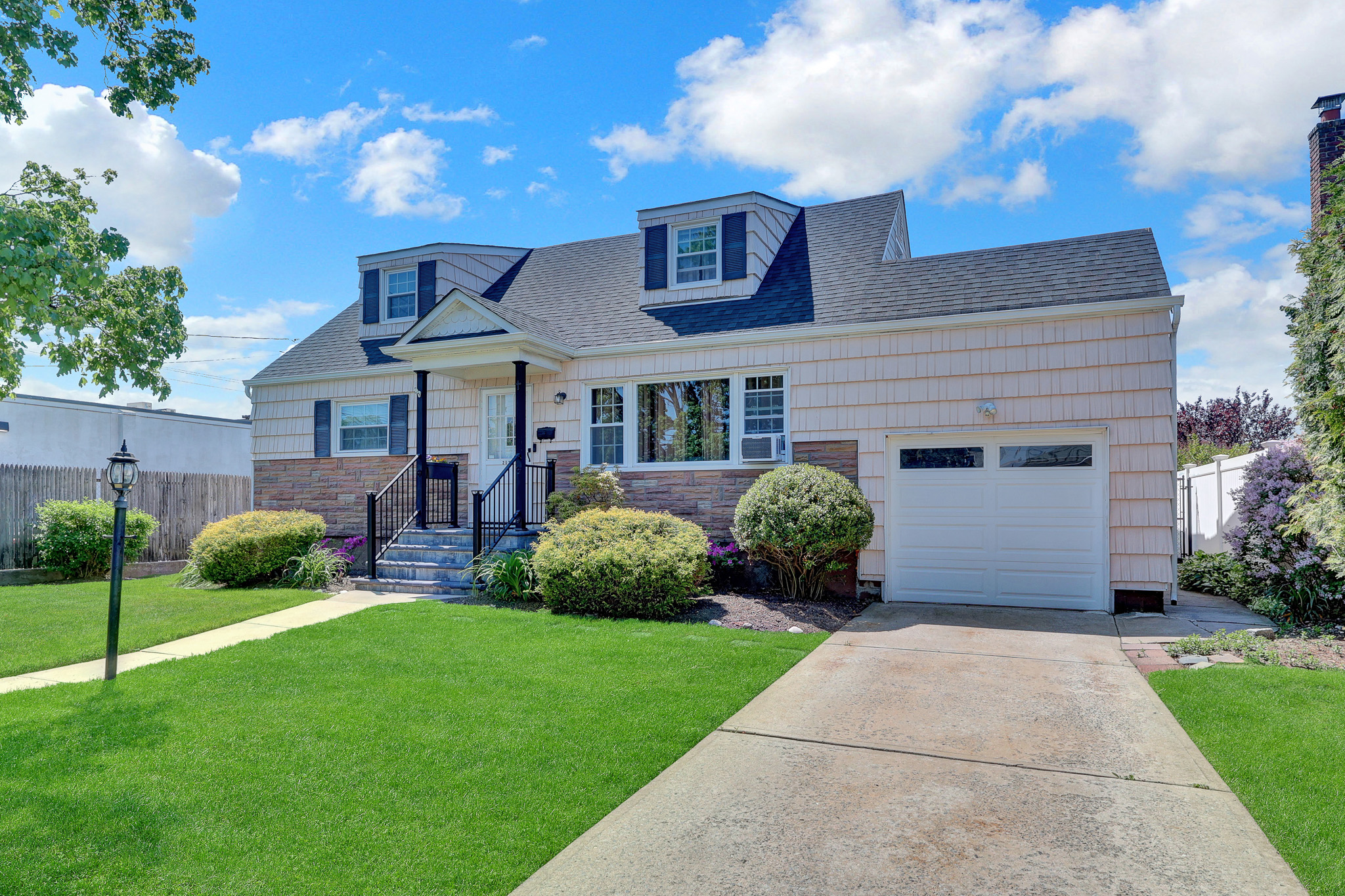  202 N Kings Avenue, Massapequa, NY, 11758 - 物件實景