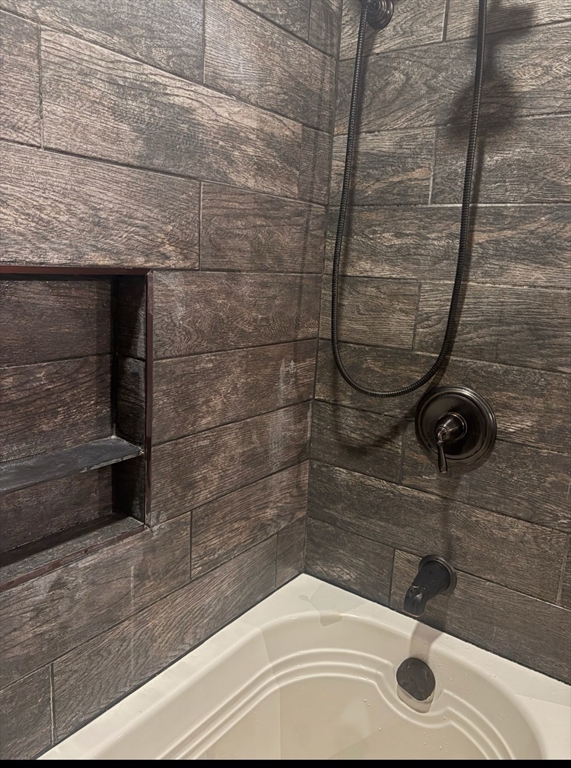 Northbridge, Massachusetts, 01588, United States, 4 Bedrooms Bedrooms, ,2 BathroomsBathrooms,Residential,For Sale,2015326