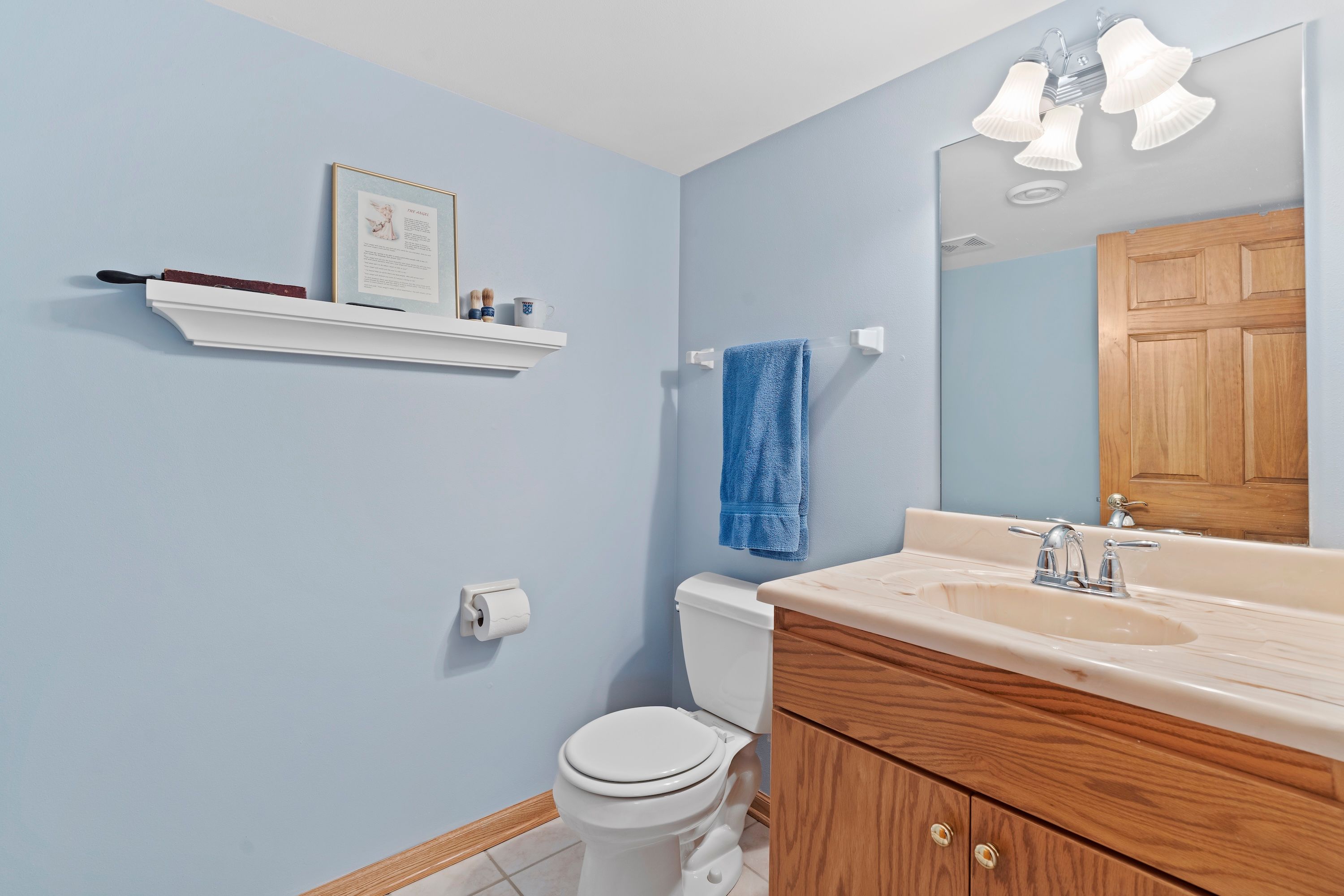  Spacious Side-by-Side Condo in Brookfield - 物件實景