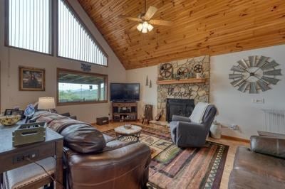 Murphy, North Carolina, 28906, United States, 3 Bedrooms Bedrooms, ,3 BathroomsBathrooms,Residential,For Sale,1917249