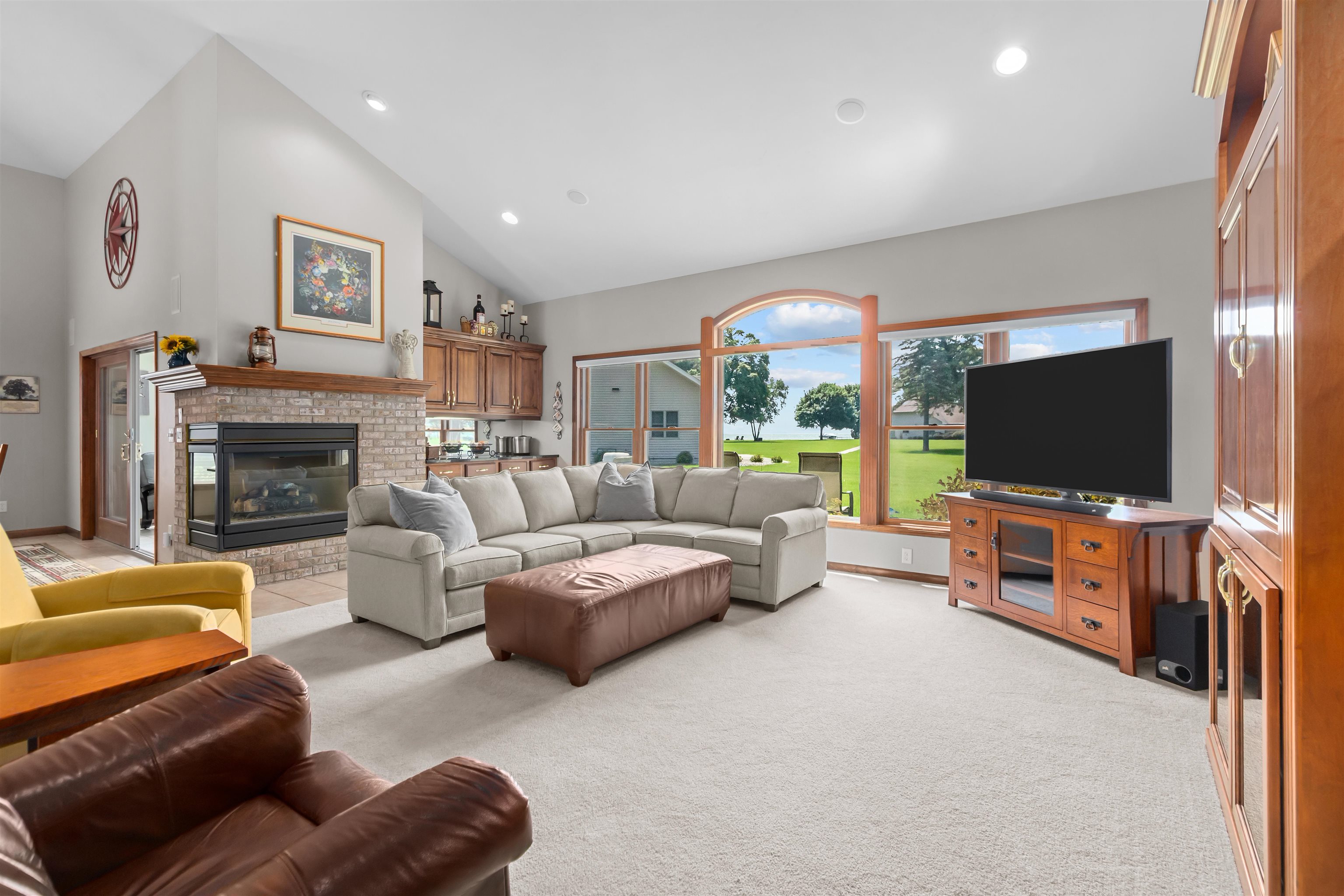 Menasha, Wisconsin, 54952, United States, 3 Bedrooms Bedrooms, ,3 BathroomsBathrooms,Residential,For Sale,1981265