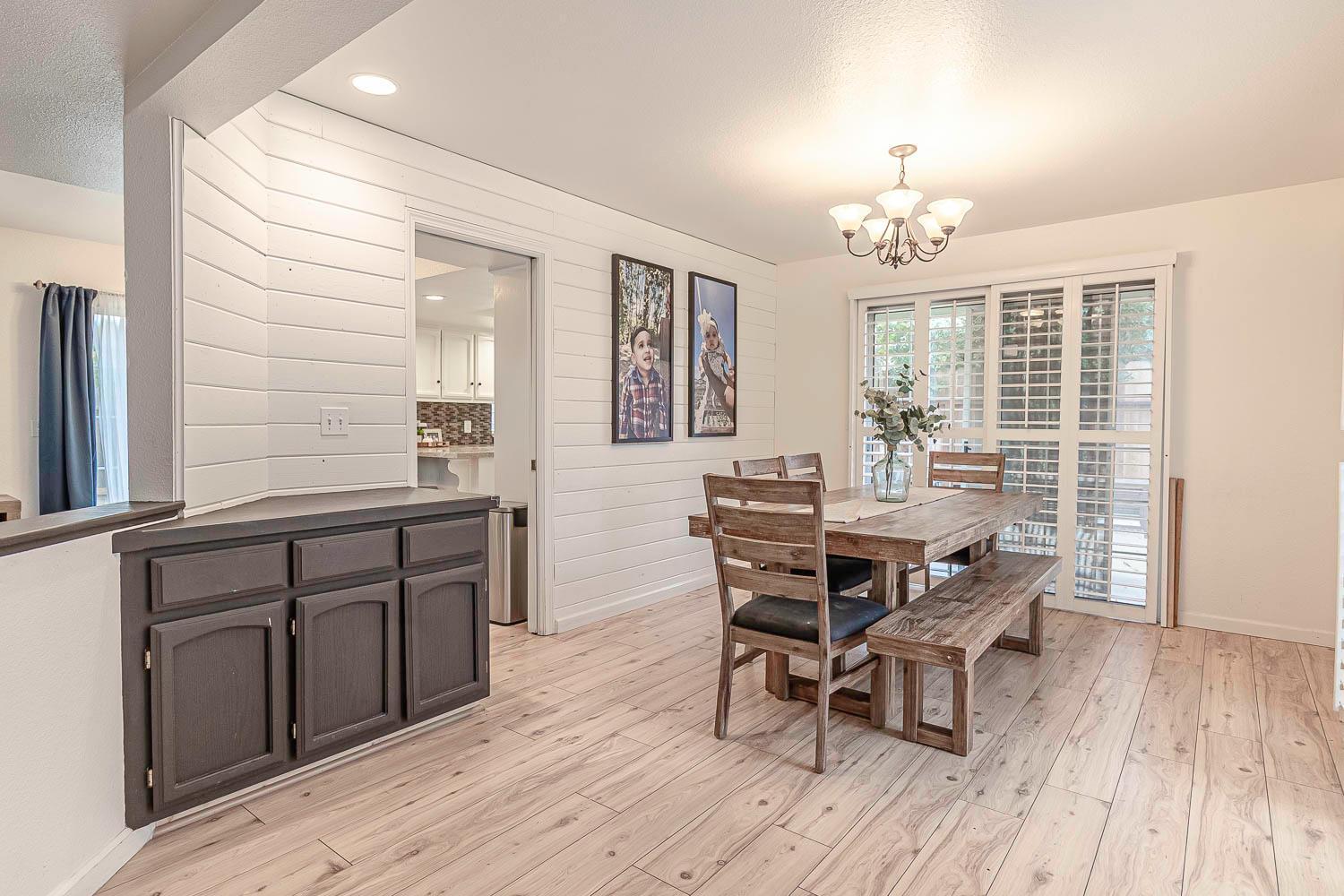 Oakdale, California, 95361, United States, 3 Bedrooms Bedrooms, ,3 BathroomsBathrooms,Residential,For Sale,1998685