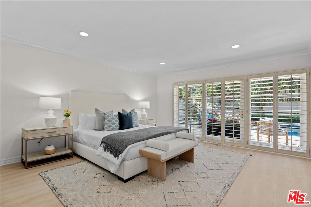 Los Angeles, California, 90077, United States, 4 Bedrooms Bedrooms, ,5 BathroomsBathrooms,Residential,For Sale,1862324
