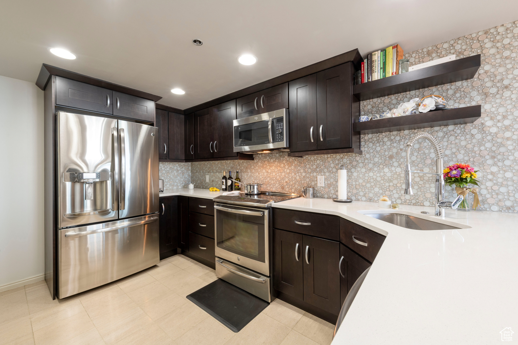 Salt Lake City, Utah, 84101, United States, 2 Bedrooms Bedrooms, ,1 BathroomBathrooms,Residential,For Sale,1897023