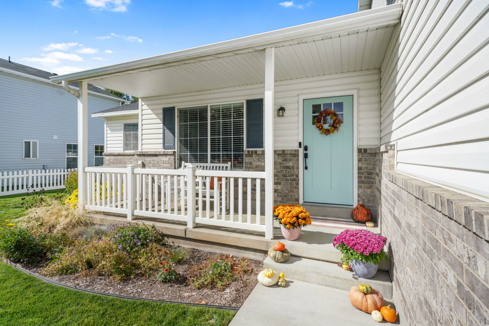 Lehi, Utah, 84043, United States, 4 Bedrooms Bedrooms, ,3 BathroomsBathrooms,Residential,For Sale,1973870