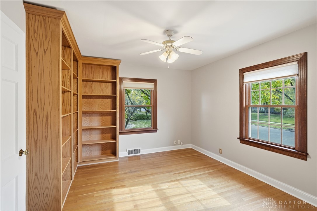 Oakwood, Ohio, 45409, United States, 4 Bedrooms Bedrooms, ,3 BathroomsBathrooms,Residential,For Sale,1987886