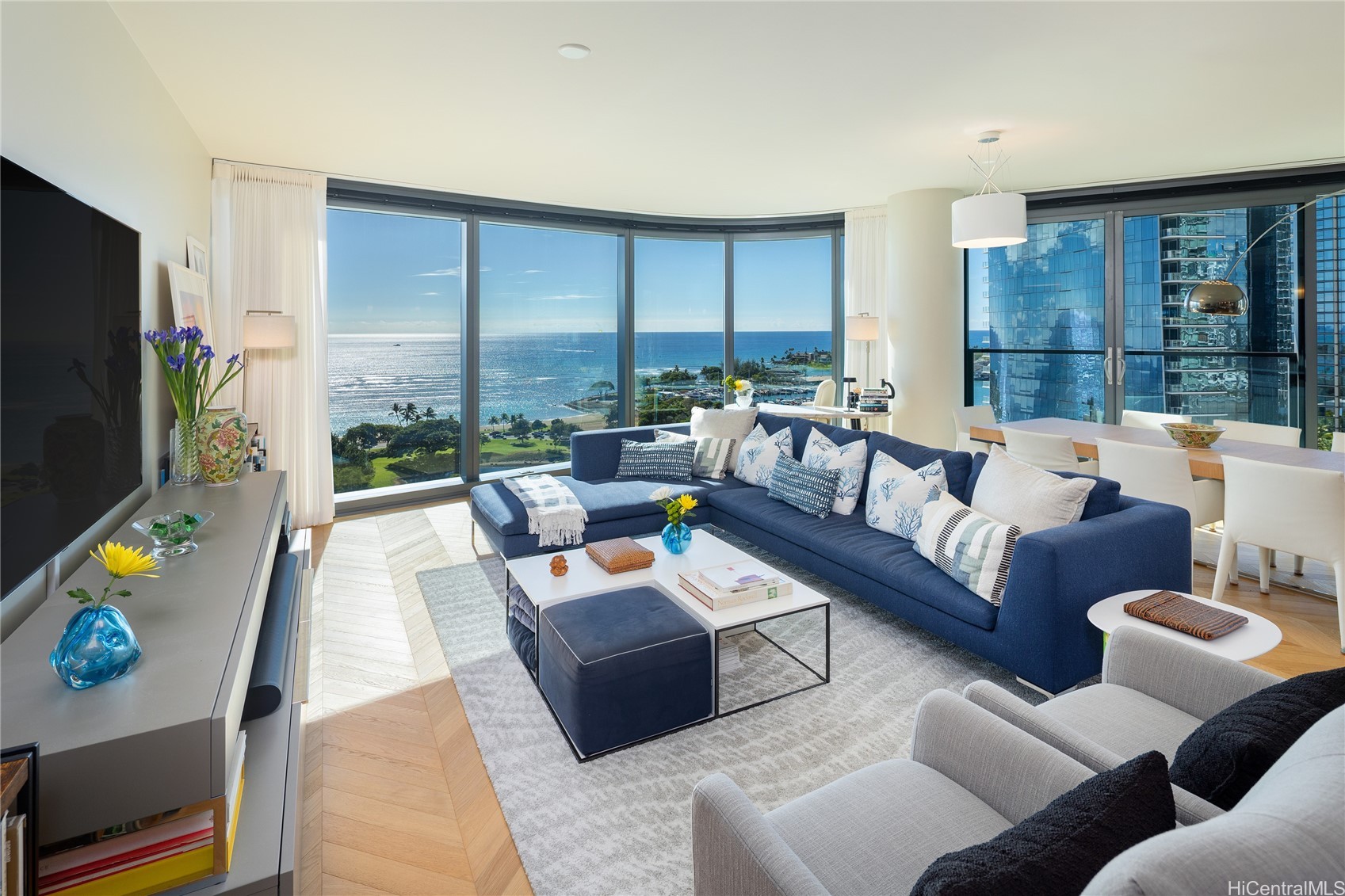 Honolulu, Hawaii, 96814, United States, 3 Bedrooms Bedrooms, ,3 BathroomsBathrooms,Residential,For Sale,2003362