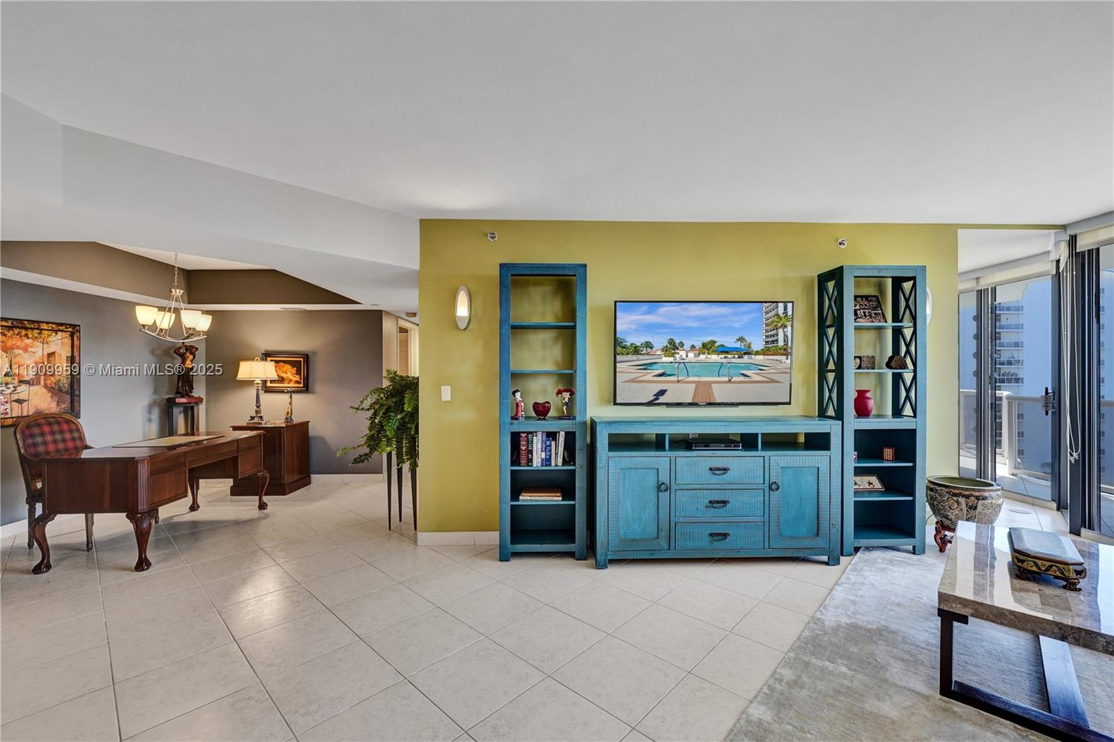 Aventura, Florida, 33180, United States, 2 Bedrooms Bedrooms, ,2 BathroomsBathrooms,Residential,For Sale,1988948