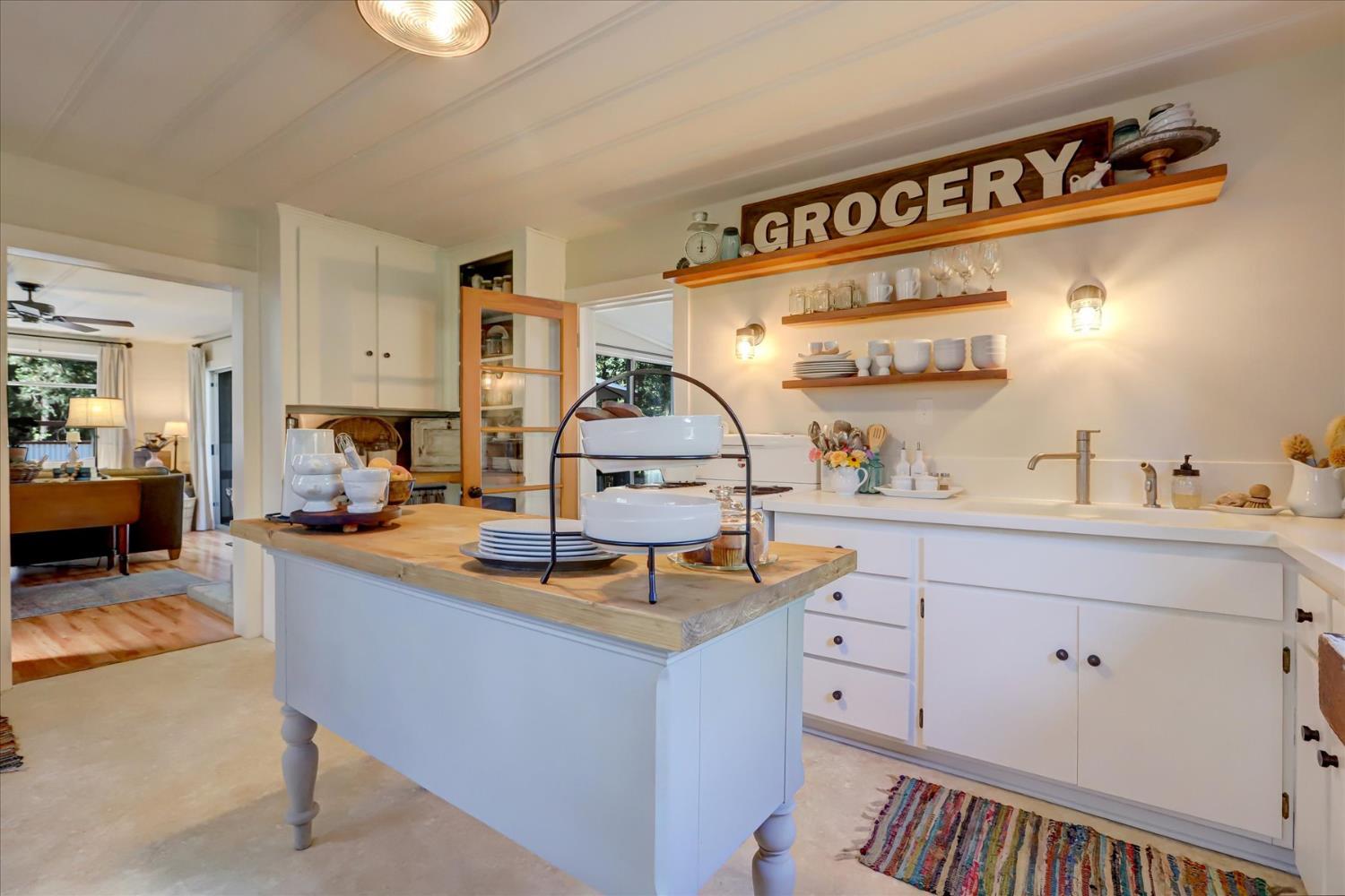 Nevada City, California, 95959, United States, 2 Bedrooms Bedrooms, ,1 BathroomBathrooms,Residential,For Sale,1982930