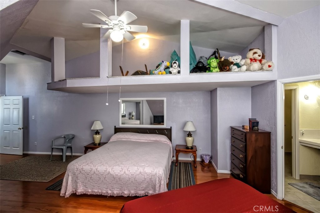 Newberry Springs, California, 92365, United States, 4 Bedrooms Bedrooms, ,6 BathroomsBathrooms,Residential,For Sale,1990195