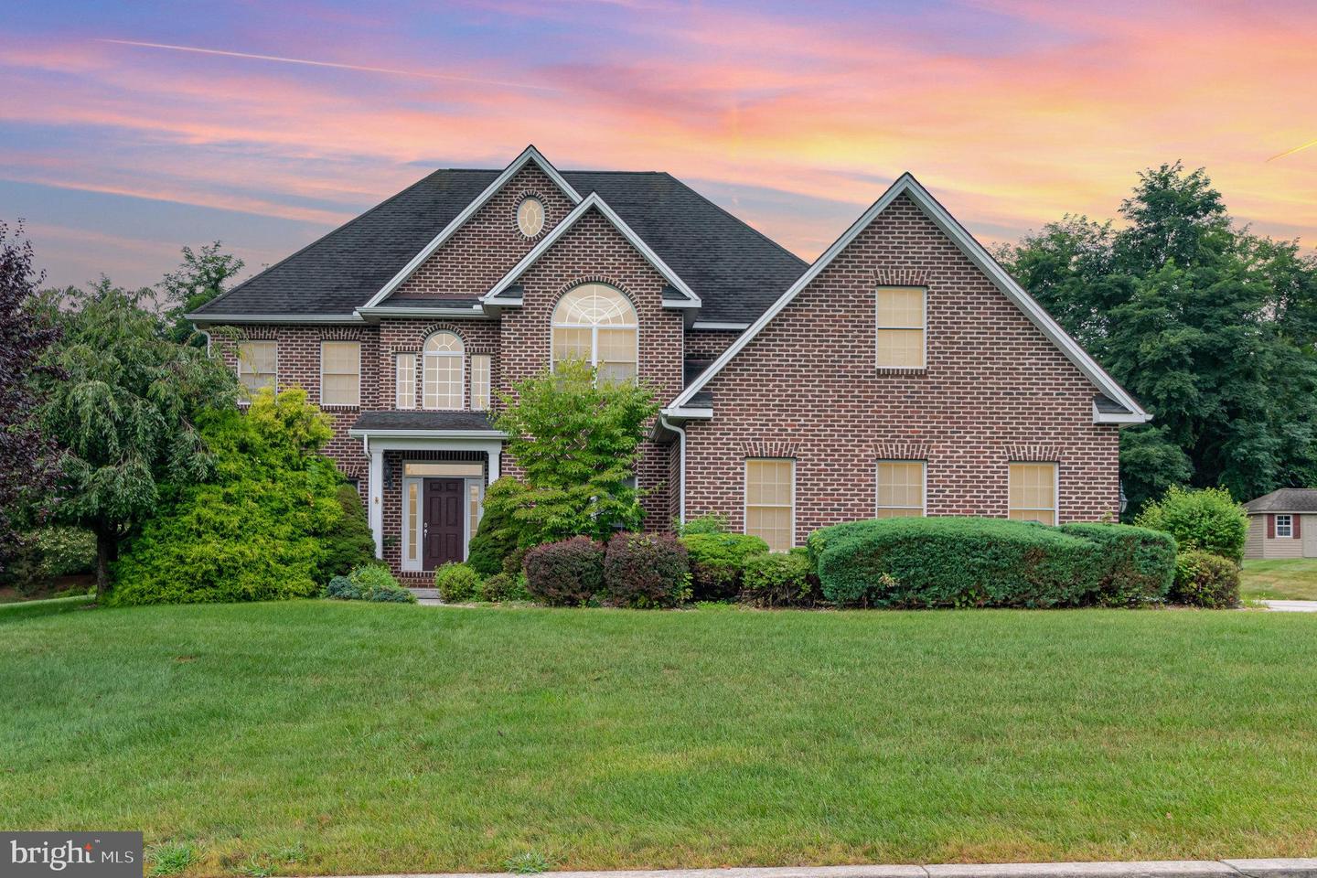 Mechanicsburg, Pennsylvania, 17055, United States, 5 Bedrooms Bedrooms, ,5 BathroomsBathrooms,Residential,For Sale,1926512