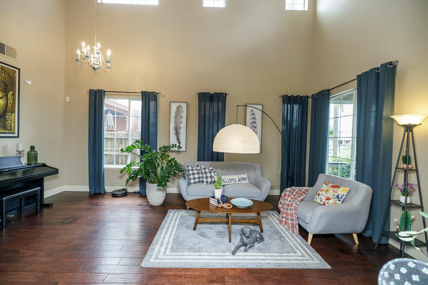 Riverbank, California, 95367, United States, 5 Bedrooms Bedrooms, ,3 BathroomsBathrooms,Residential,For Sale,1927797