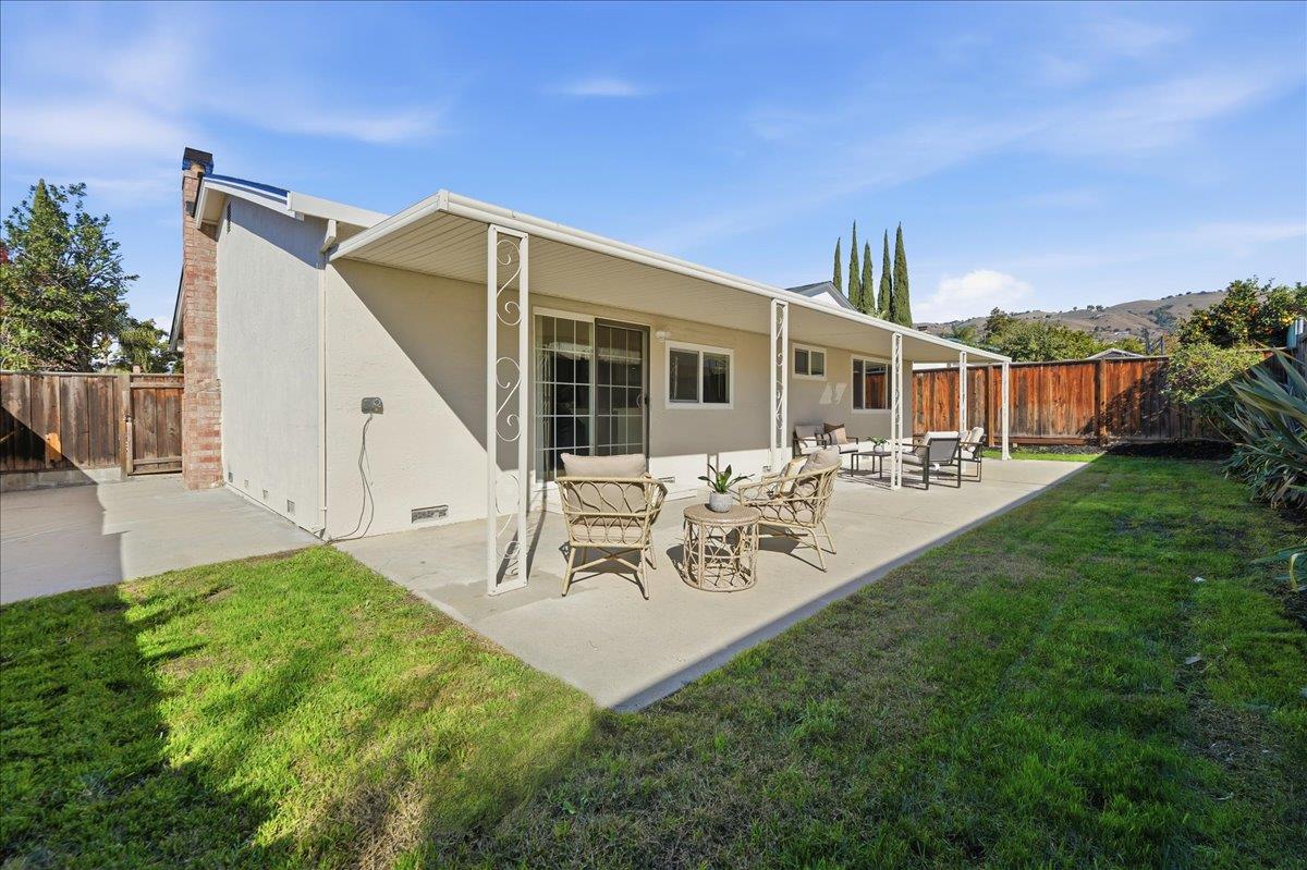 San Jose, California, 95148, United States, 4 Bedrooms Bedrooms, ,2 BathroomsBathrooms,Residential,For Sale,1988952