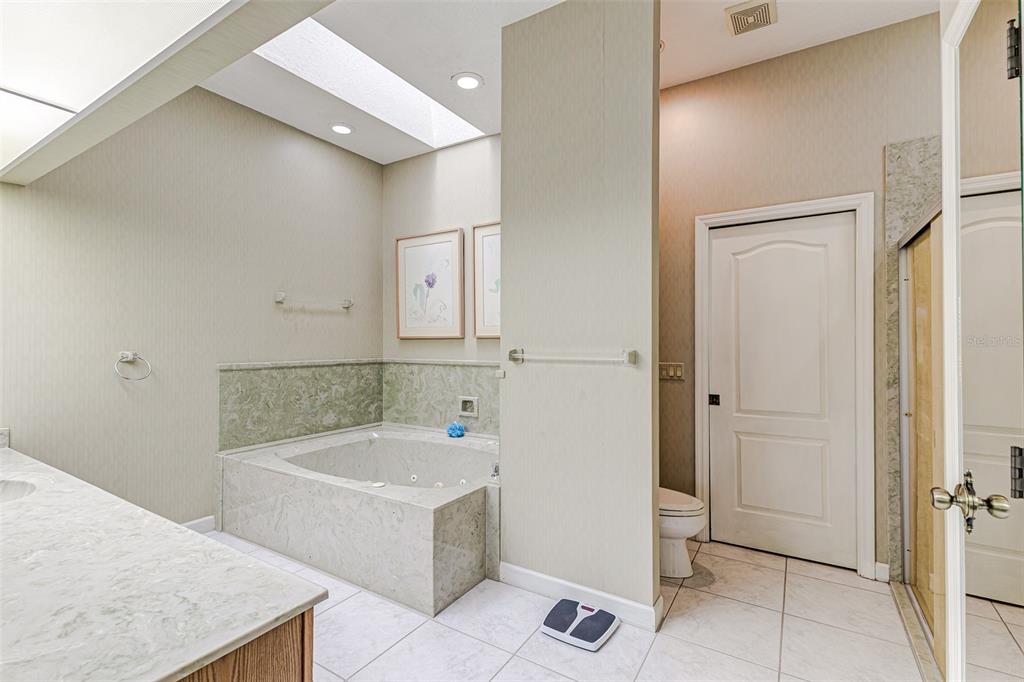 Lake Wales, Florida, 33898, United States, 2 Bedrooms Bedrooms, ,4 BathroomsBathrooms,Residential,For Sale,1908279