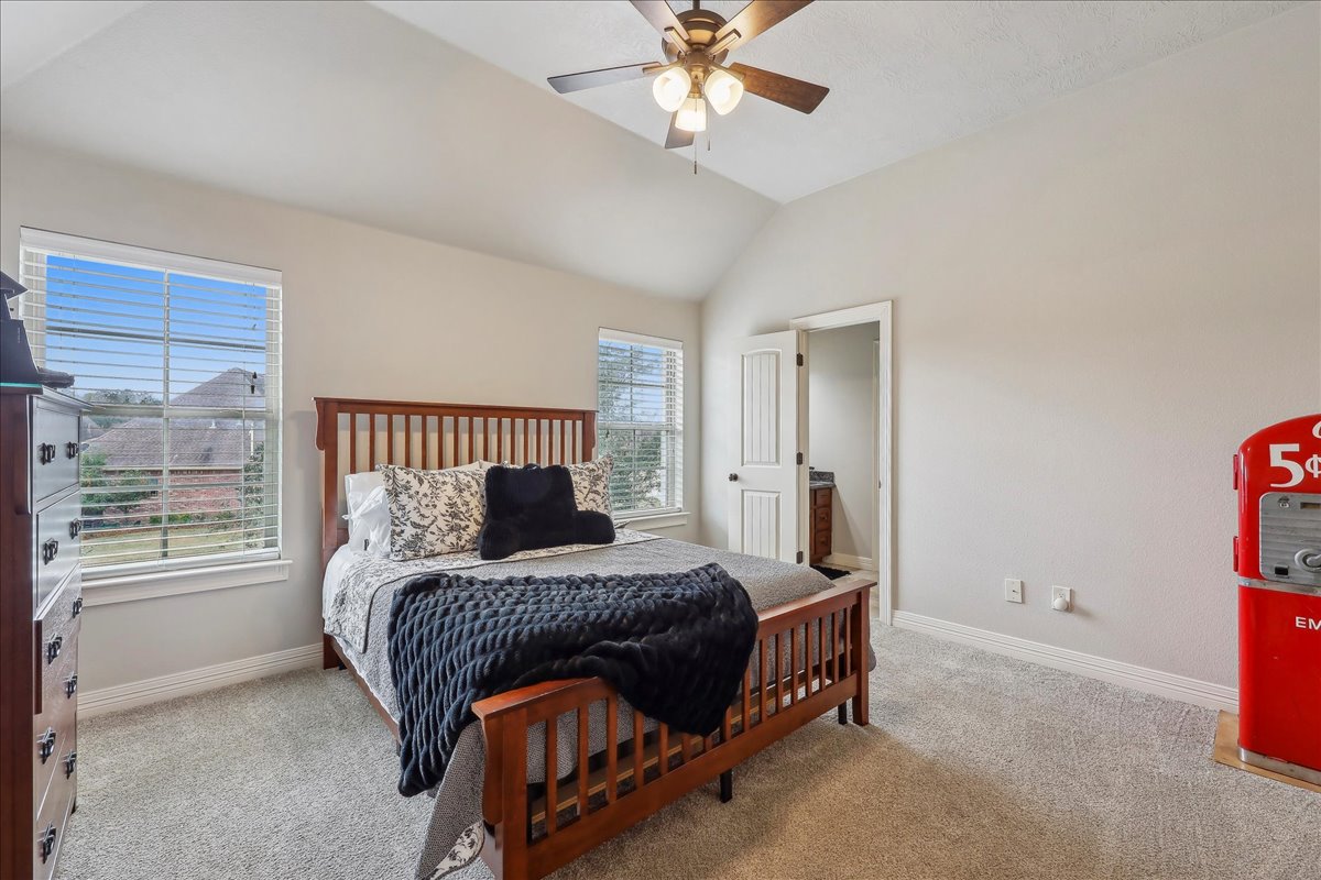 Lumberton, Texas, 77657, United States, 5 Bedrooms Bedrooms, ,4 BathroomsBathrooms,Residential,For Sale,1941970